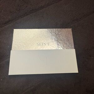 Seint Silver Palette